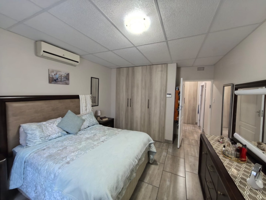 3 Bedroom Property for Sale in Rhodesdene Northern Cape